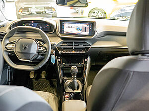 Peugeot 208 Neuer Allure PureTech 100 6 navigation