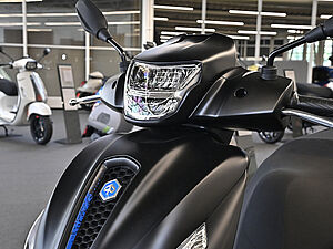 Piaggio Medley 125 Sport E5+ **0% Finanzierung bis zum 31.05.** 12 navigation