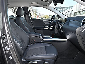 Mercedes-Benz GLA 180 Progressive 3 navigation