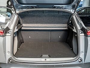 Peugeot 2008 GT HYBRID 145 e-DSC6 22 navigation