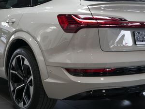 Audi e-tron Sportback s quattro 7 navigation