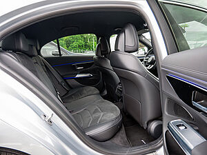 Mercedes-Benz E 300 e AMG Line 4 navigation