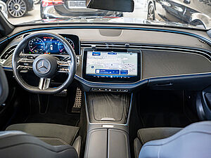 Mercedes-Benz E 200 T AMG Sport Advanced Plus 8 navigation