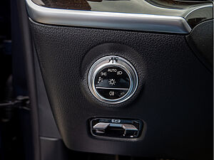 Mercedes-Benz C 300 e AMG Sport Premium 18 navigation