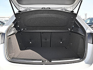 Mercedes-Benz A 200 AMG Line 27 navigation