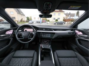 Audi e-tron S quattro 9 navigation