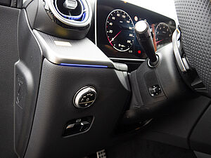 Mercedes-Benz GLC 200 4M AMG Line 28 navigation