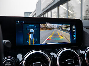 Mercedes-Benz GLA 180 Progressive 12 navigation