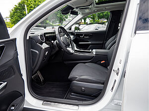Mercedes-Benz GLC 300 e 4M Avantgarde Advanced Plus 9 navigation