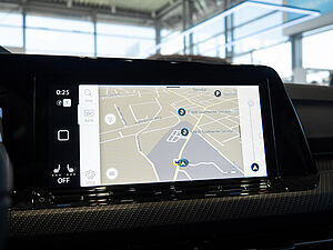 Volkswagen Golf VIII Variant R-Line 2.0 TDI DSG 13 navigation