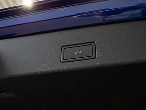 Volkswagen Golf VIII Variant R-Line 2.0 TDI DSG 34 navigation