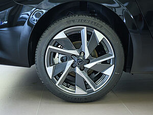Peugeot 308 SW Allure HYBRID 136 e-DSC6 5 navigation