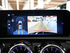 Mercedes-Benz A 180 AMG Advanced Plus 13 navigation