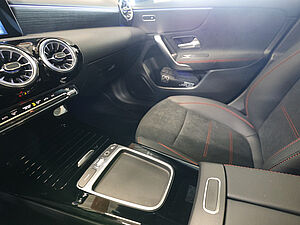 Mercedes-Benz A 180 AMG Advanced Plus 16 navigation