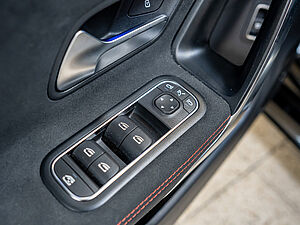Mercedes-Benz CLA 200 Coupé AMG Sport Premium 27 navigation