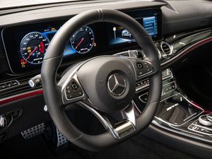 Mercedes-Benz E 63 AMG T 4M+ Vmax Wide Distr LED HUD Navi S 25 navigation