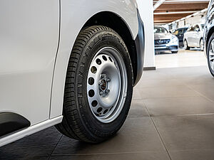 Peugeot Expert e-L2 KW 100kW - 75kWh Vollelektrisch Autom.; SH; Navi 5 navigation