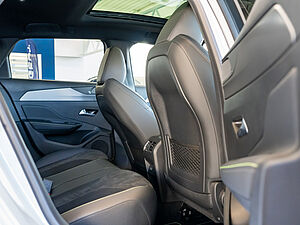 Peugeot 308 SW GT Plug-In HYBRID 180 e-EAT8 4 navigation