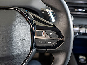 Peugeot 3008 Allure Pack Hybrid 225 15 navigation