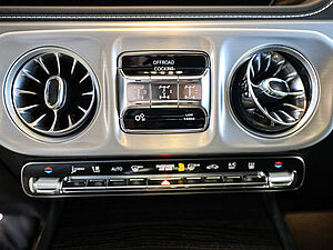 Mercedes-Benz G 450 G 450d AMG Line 17 navigation