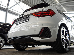 Audi A1 Sportback S line 30 TFSI 31 navigation