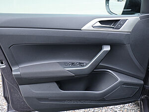 Volkswagen Taigo MOVE 1.5 TSI DSG 32 navigation