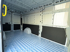 Peugeot Boxer KA 435 L4H2 BlueHDi 180 AT 5 navigation