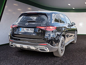 Mercedes-Benz GLC 200 4M AMG Line 3 navigation