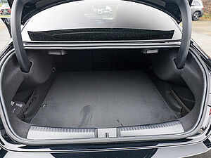 Mercedes-Benz CLA 180 AMG Line Edition 32 navigation