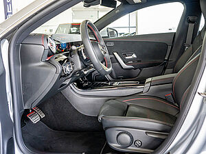 Mercedes-Benz CLA 200 d Coupé AMG Sport Premium 22 navigation