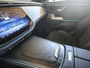 Mercedes-Benz E 300 de T AMG Sport Advanced 17 navigation