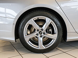 Audi A6 Avant S line 45 TDI quattro S tronic 5 navigation