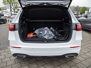 Mercedes-Benz B 250 e AMG Sport Premium Plus 28 navigation