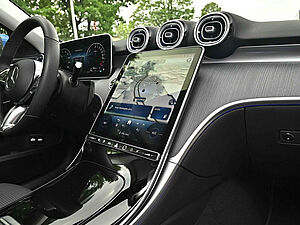 Mercedes-Benz C 300 e T Avantgarde Premium 9 navigation