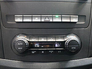 Mercedes-Benz Vito 114 CDI Tourer PRO Lang 15 navigation