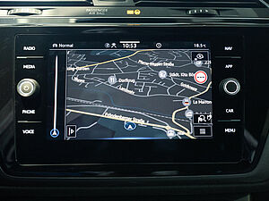 Volkswagen Touran Highline 2.0 TDI DSG 12 navigation