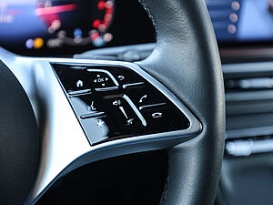 Mercedes-Benz V 300 d AVANTGARDE Extralang 19 navigation