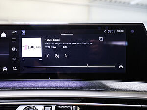 Peugeot 5008 GT HYBRID 145 e-DSC6 12 navigation