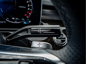 Mercedes-Benz C 300 e AMG Sport Premium 17 navigation
