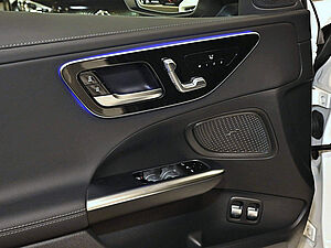 Mercedes-Benz C 300 e AMG Sport Advanced Plus 27 navigation