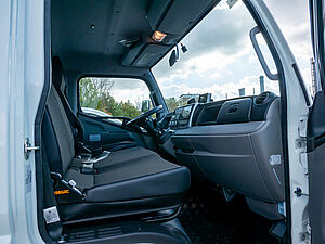 Fuso Canter 7C18 Scattolini Dreiseitenkipper 2 navigation