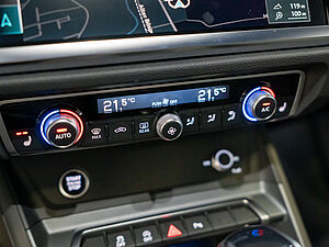 Audi Q3 S line 35 TFSI S tronic 11 navigation