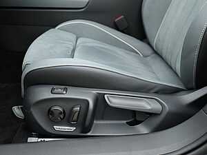 Volkswagen Passat Business 2.0 TDI DSG 31 navigation