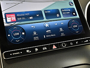 Mercedes-Benz C 300 e AMG Line 13 navigation