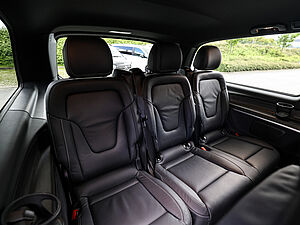 Mercedes-Benz V 300 d AVANTGARDE Extralang 5 navigation