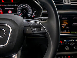 Audi Q3 S line 35 TDI quattro S tronic 16 navigation