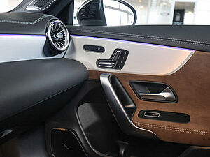 Mercedes-Benz CLA 45 AMG SB S 4M 19 navigation