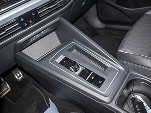 Volkswagen Golf VIII Variant GOAL 2,0 l TDI DSG 16 navigation