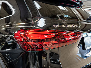 Mercedes-Benz GLA 250 e Progessive Advanced Plus 30 navigation