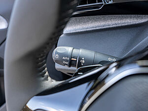 Peugeot 308 SW Allure HYBRID 145 e-DSC6 15 navigation